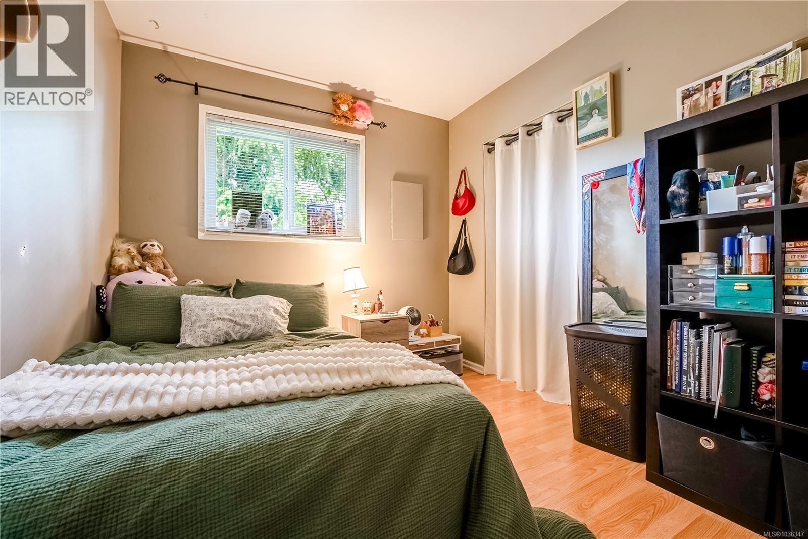 4120 Quadra St Property Photo 19