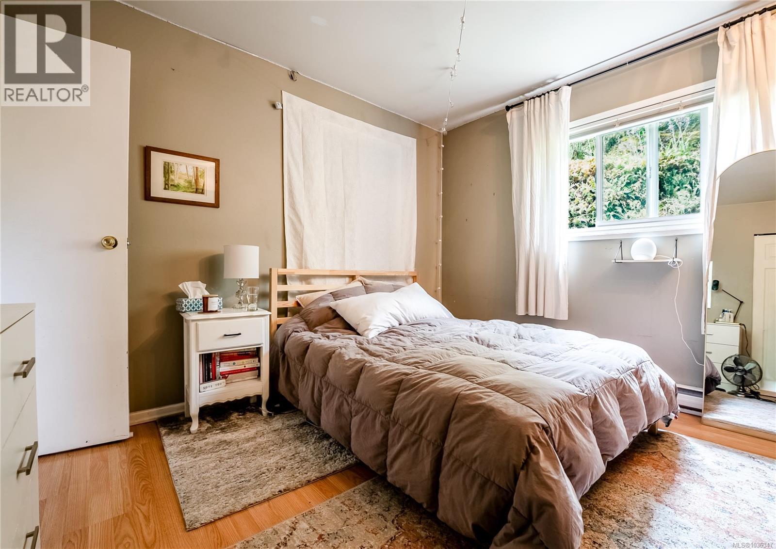 4120 Quadra St Property Photo 26