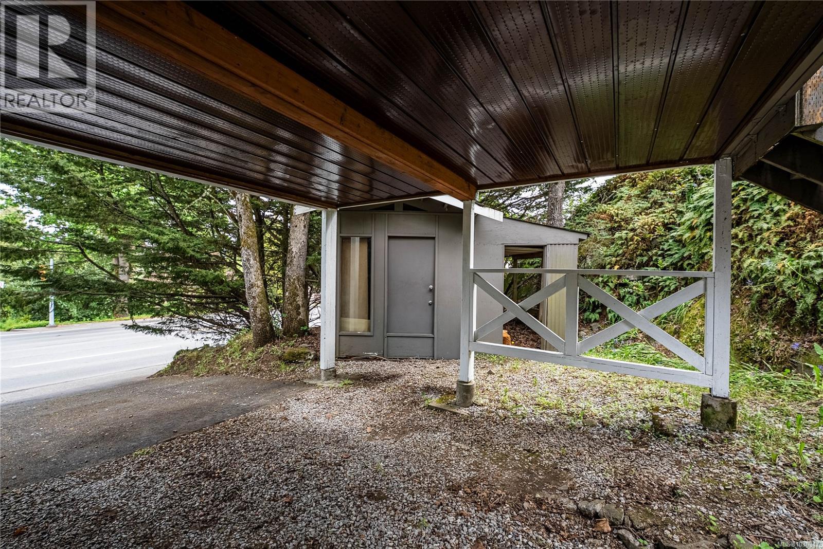 4120 Quadra St Property Photo 40