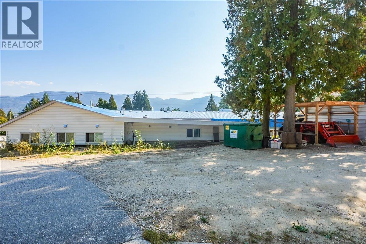 2100 Crestview Crescent Property Photo 10