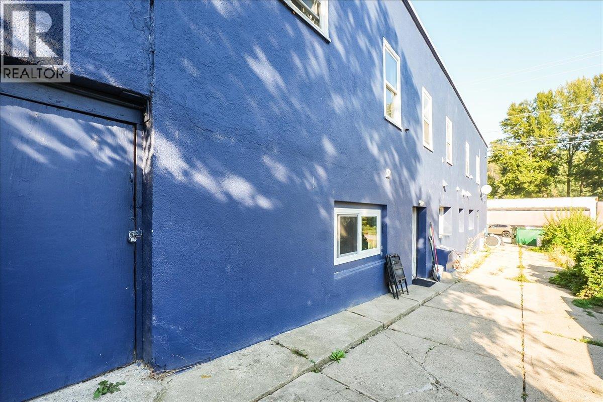 156 Haig Street Property Photo 6