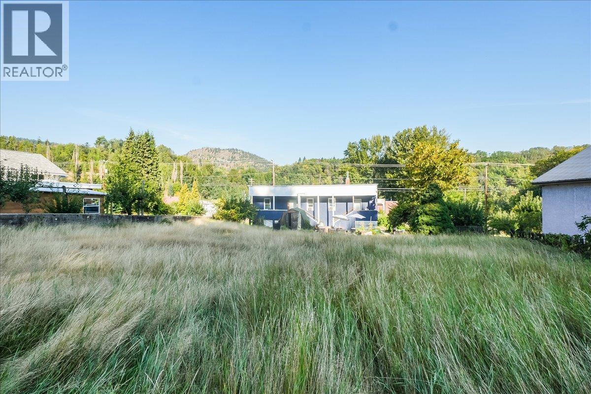 156 Haig Street Property Photo 13