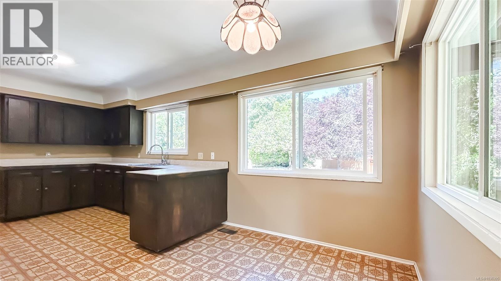 2897 Ramsden Rd Property Photo 13