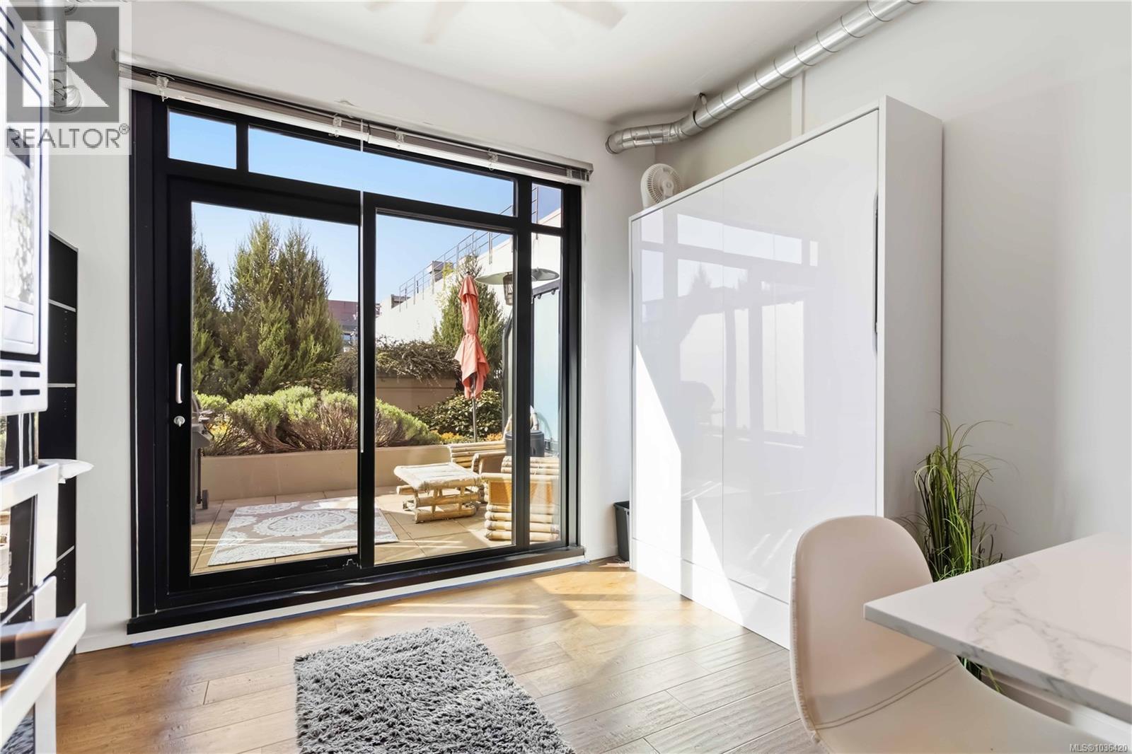 330 1029 View St Property Photo 17