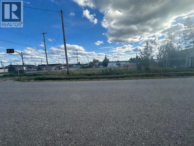 5012 50 Street Property Photo 1