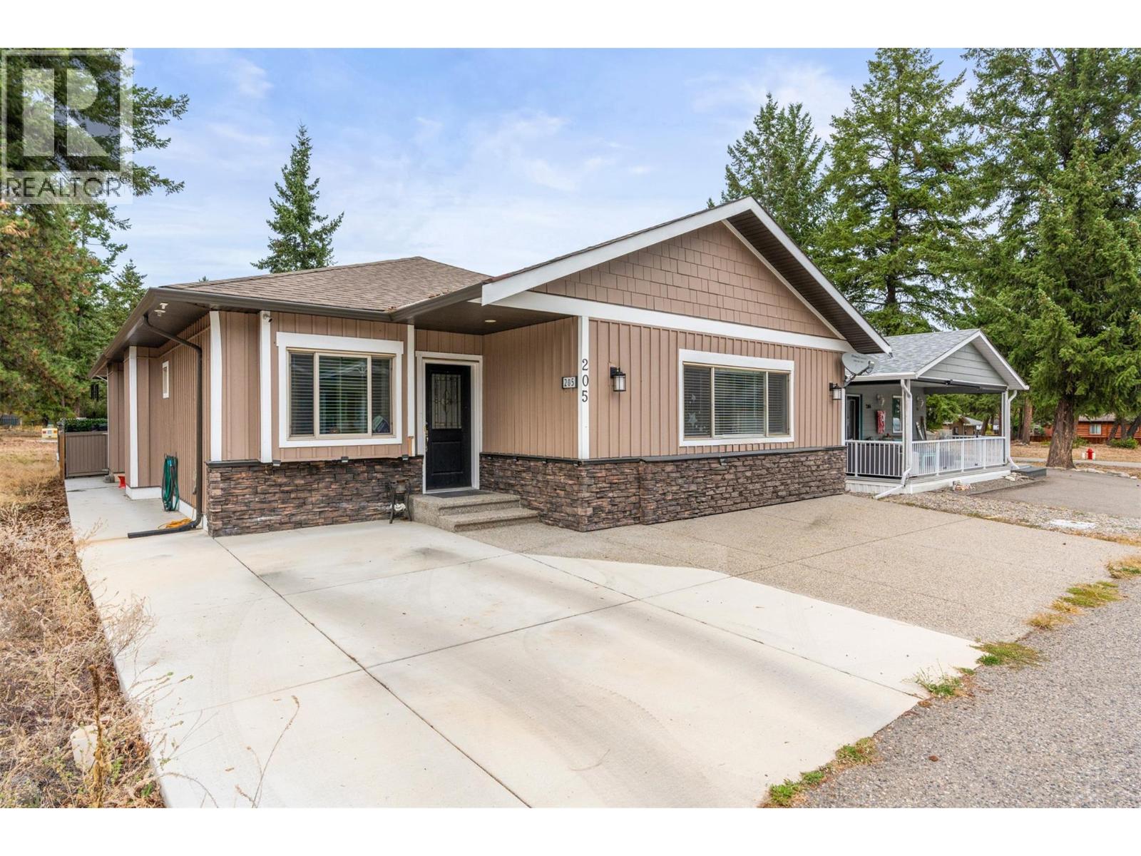 205 Falcon Avenue Property Photo 1