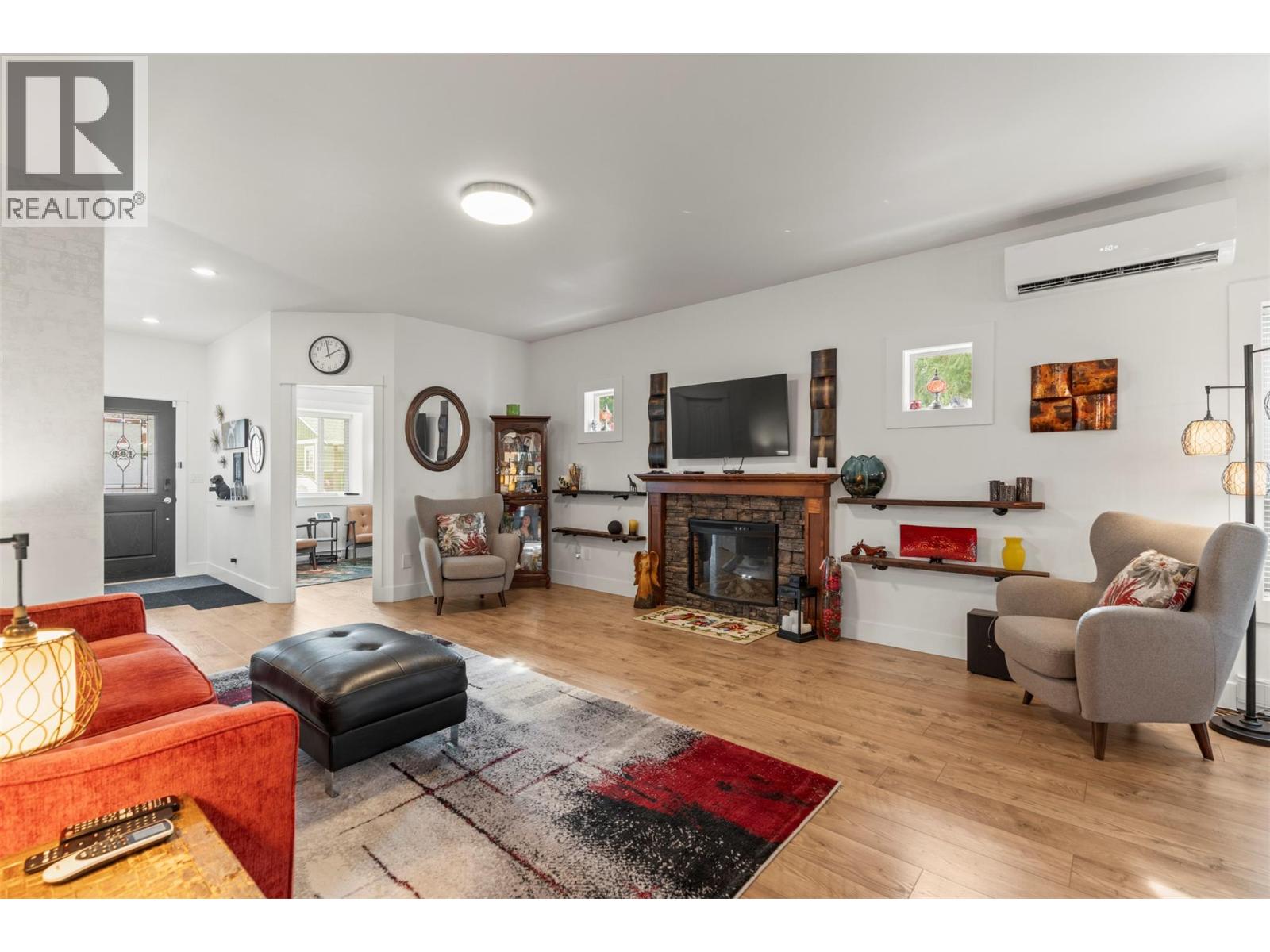 205 Falcon Avenue Property Photo 12