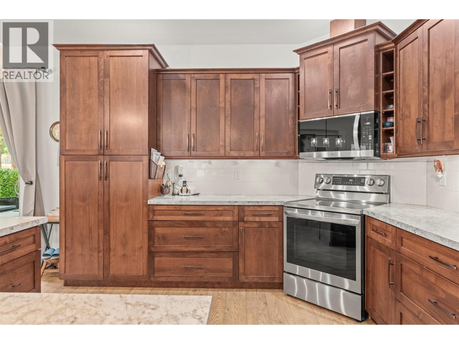 205 Falcon Avenue Property Photo 18