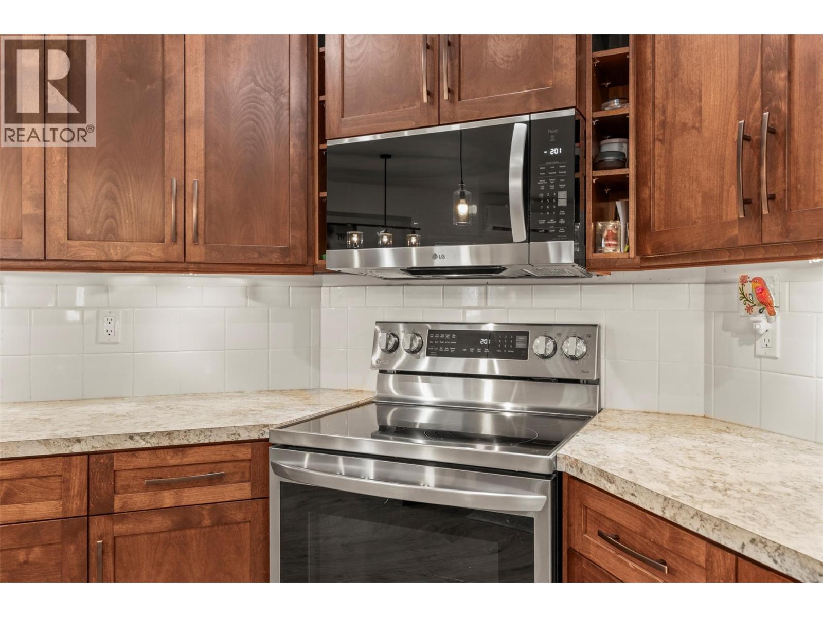 205 Falcon Avenue Property Photo 19