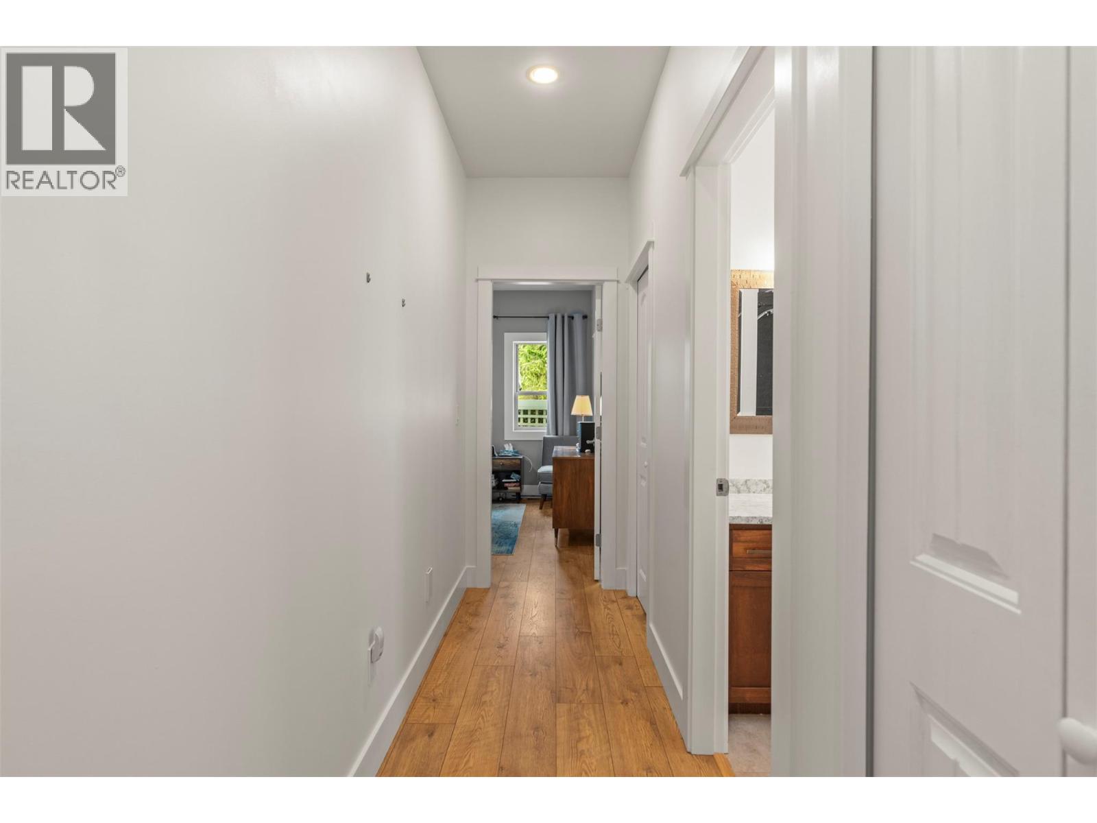 205 Falcon Avenue Property Photo 22