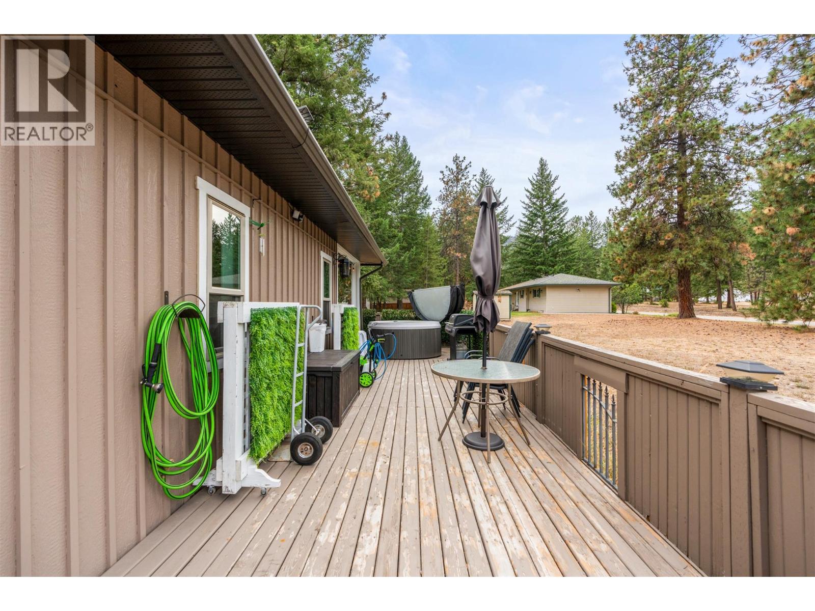 205 Falcon Avenue Property Photo 38