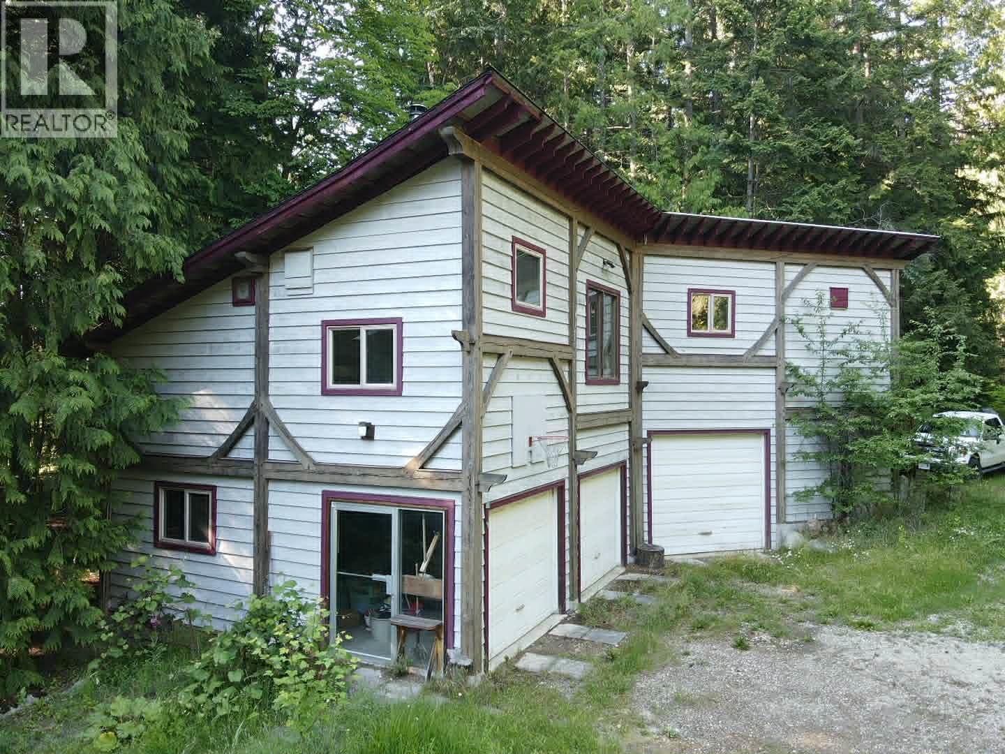 4512 Highway 6 Property Photo 8