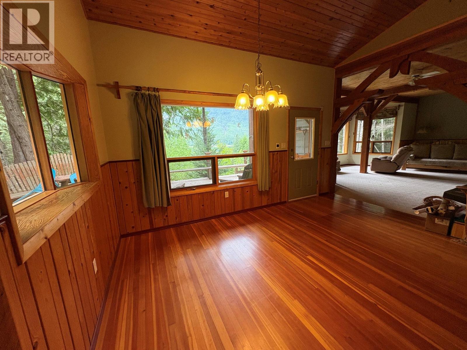 4512 Highway 6 Property Photo 12