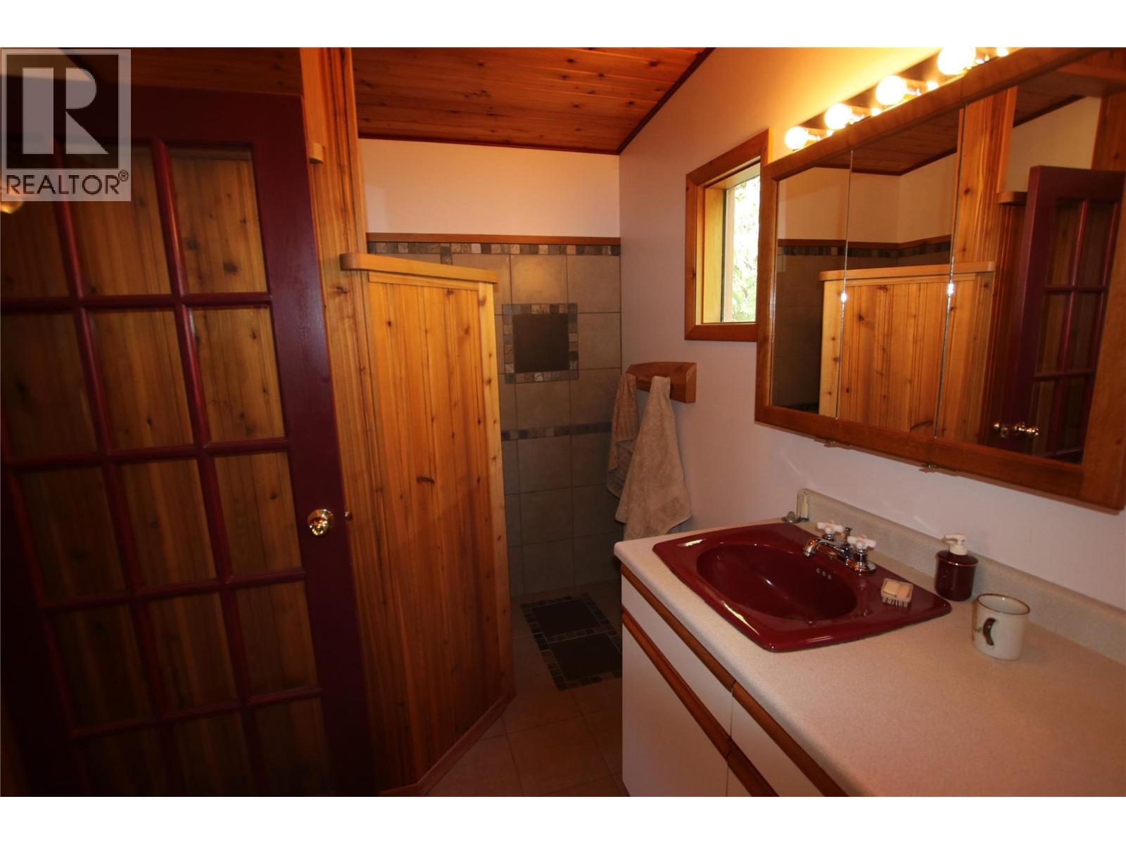 4512 Highway 6 Property Photo 28
