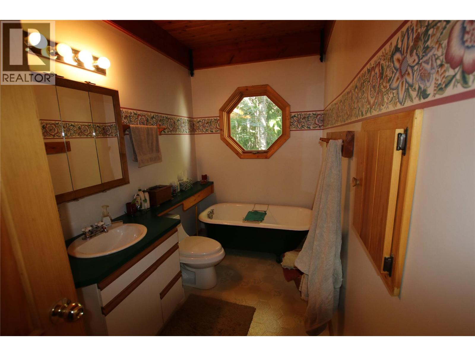 4512 Highway 6 Property Photo 29