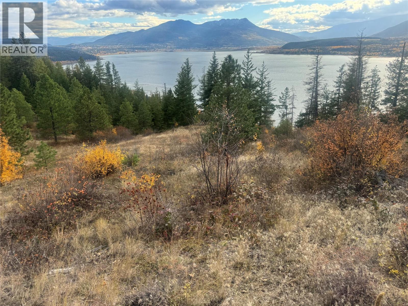 470 Sumac Road Property Photo 1
