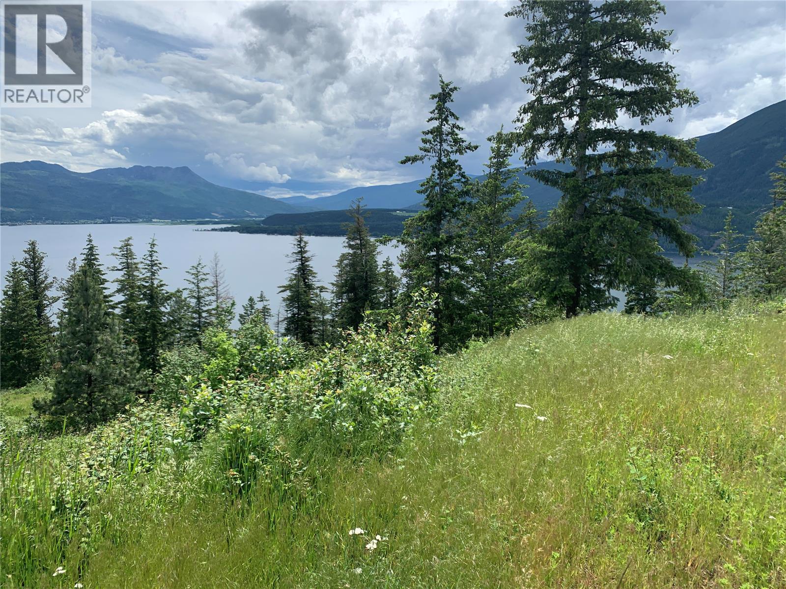 470 Sumac Road Property Photo 16