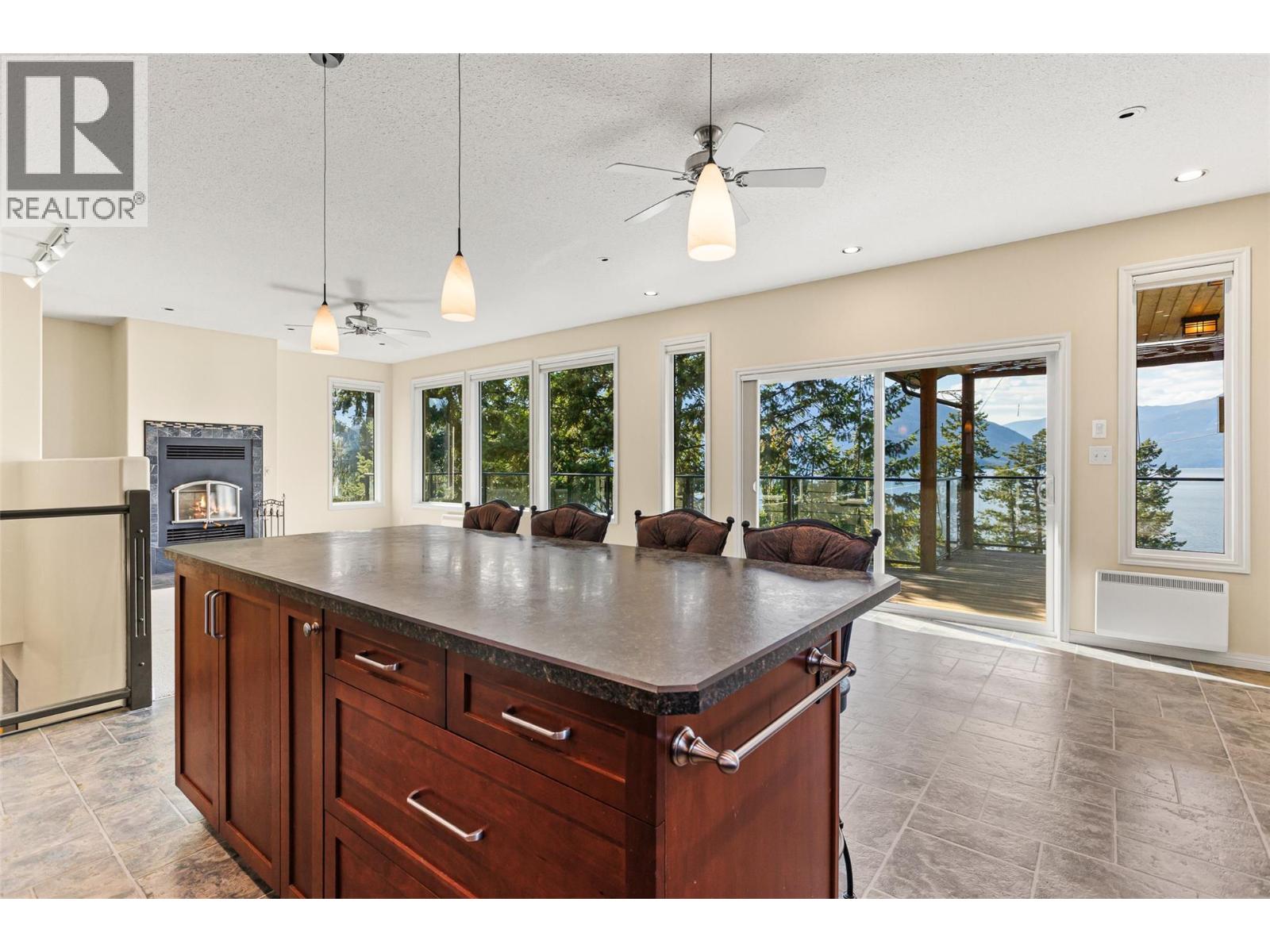 14533 Smith Road Property Photo 15