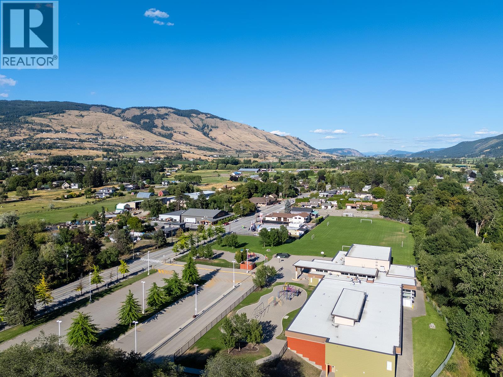 457 Morningview Drive Property Photo 8