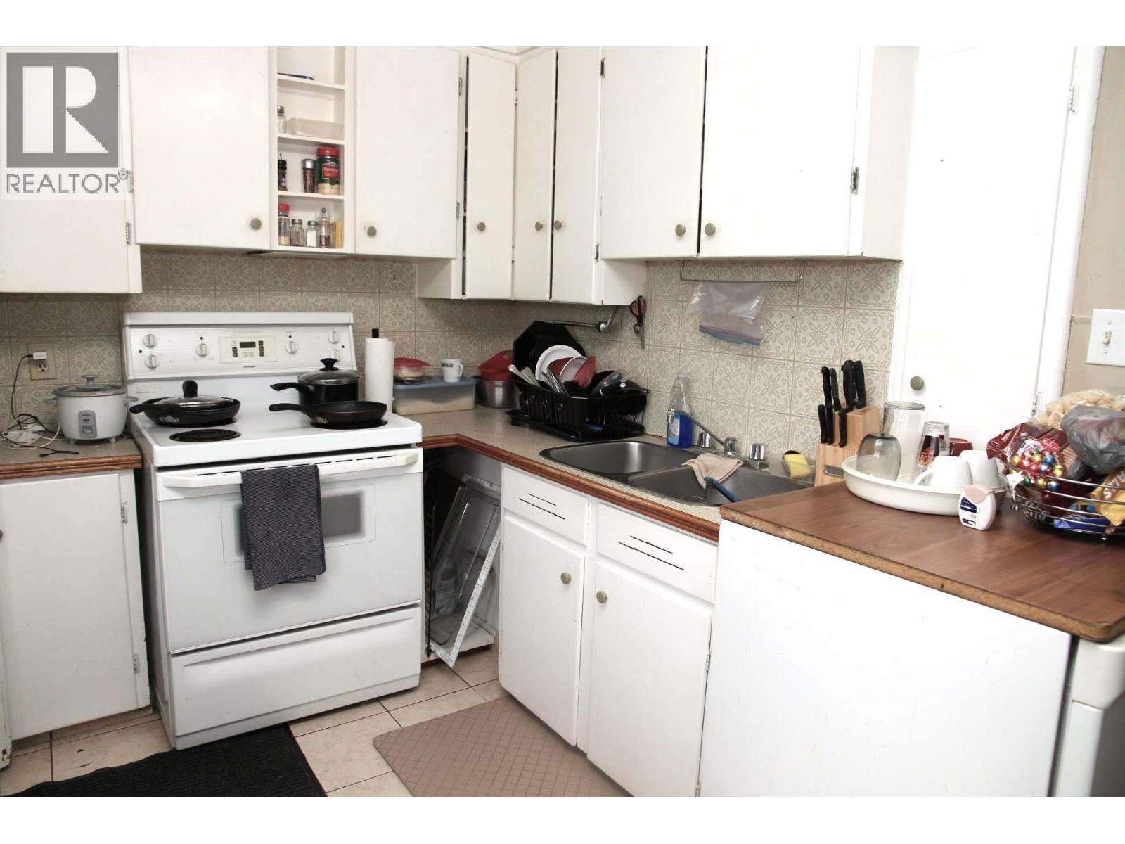 900 Cornwall Crescent Property Photo 4
