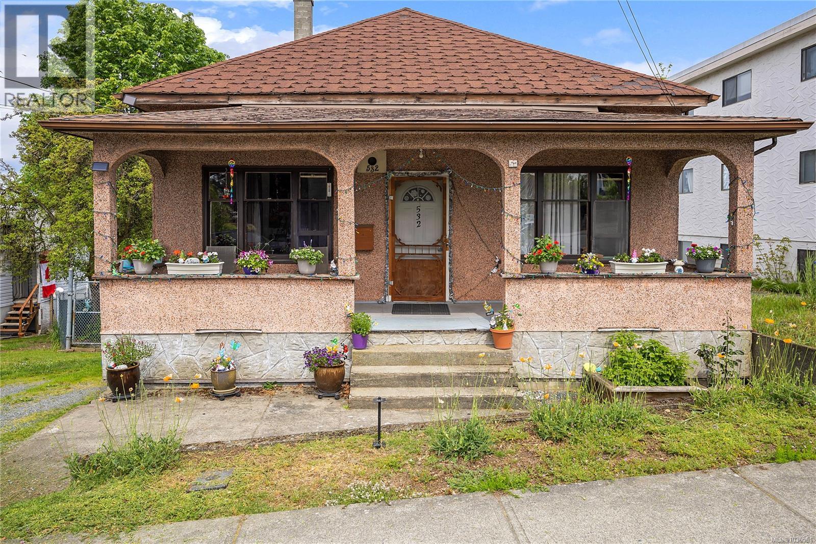 532 Prideaux St Property Photo 40