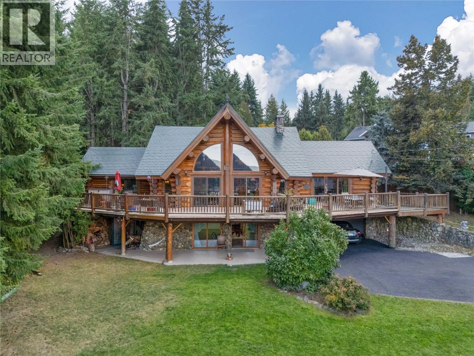 2462 Leisure Road Property Photo 1