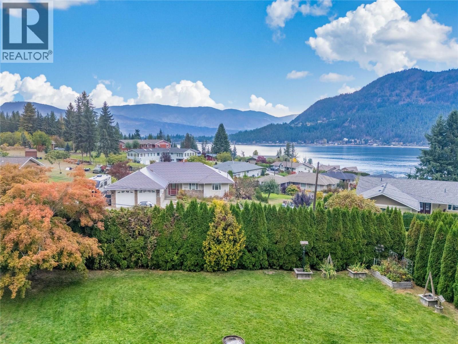 2462 Leisure Road Property Photo 16