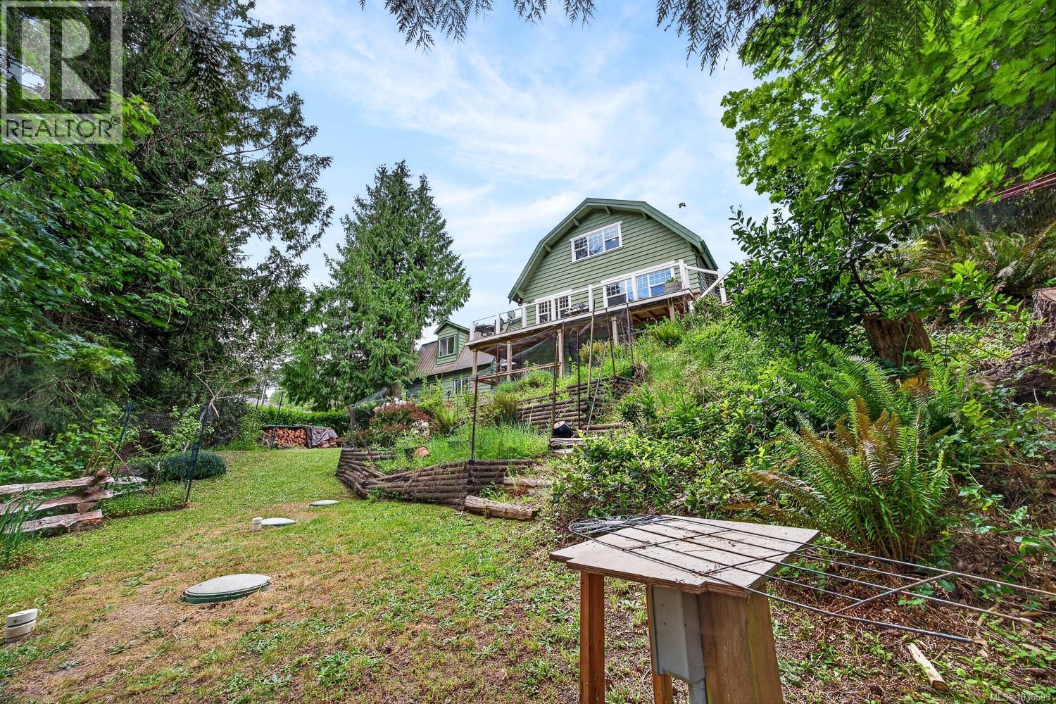 110 Forest Hill Pl Property Photo 3