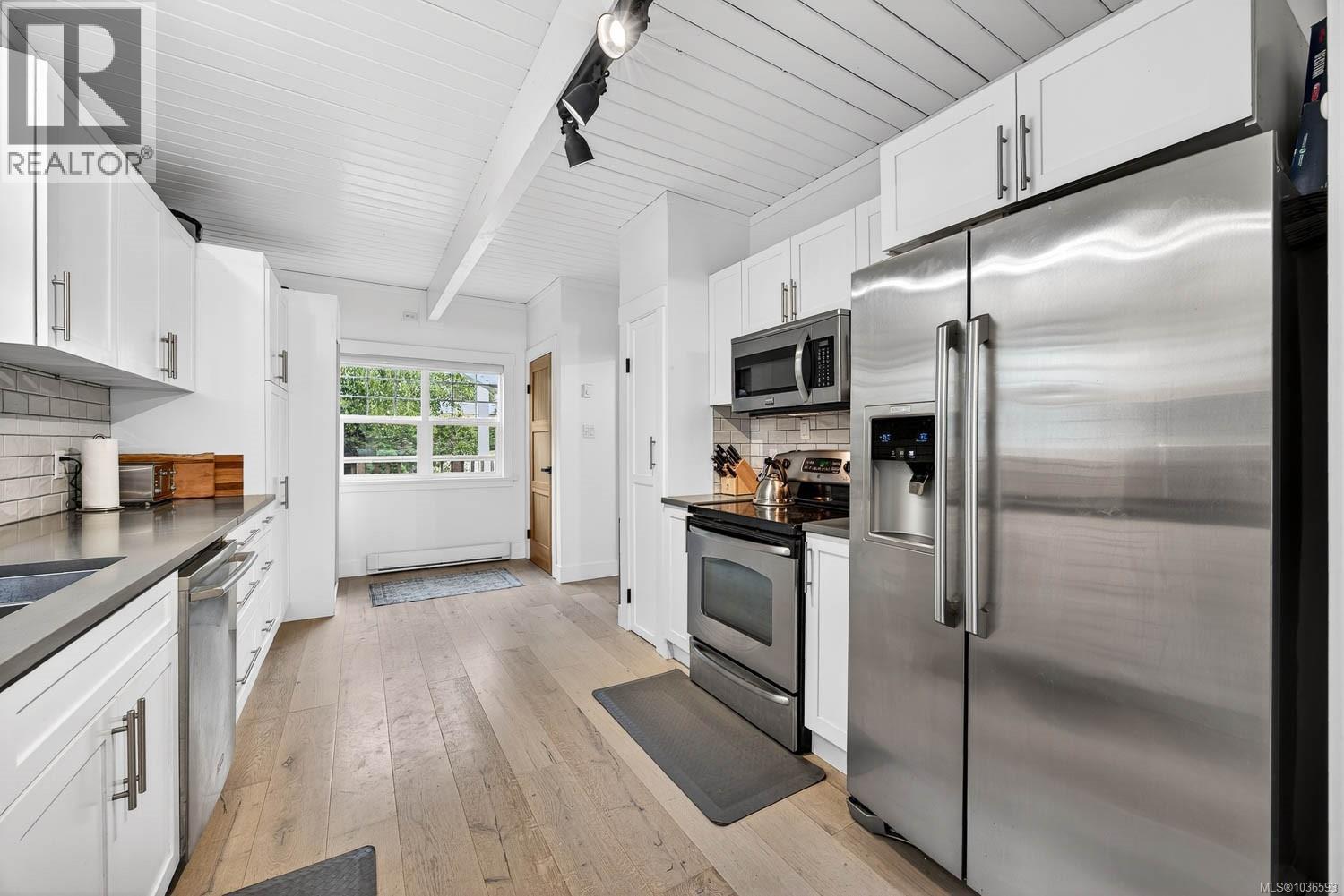 110 Forest Hill Pl Property Photo 14