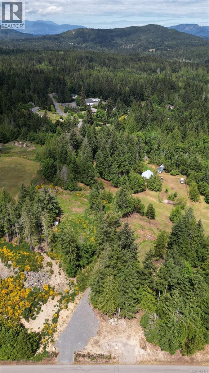 2 Courtney Way Property Photo 4