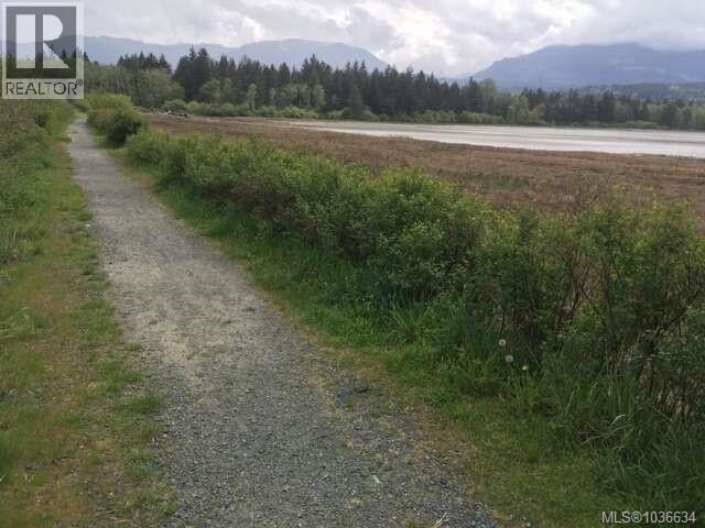 9 Tozer Rd Property Photo 14