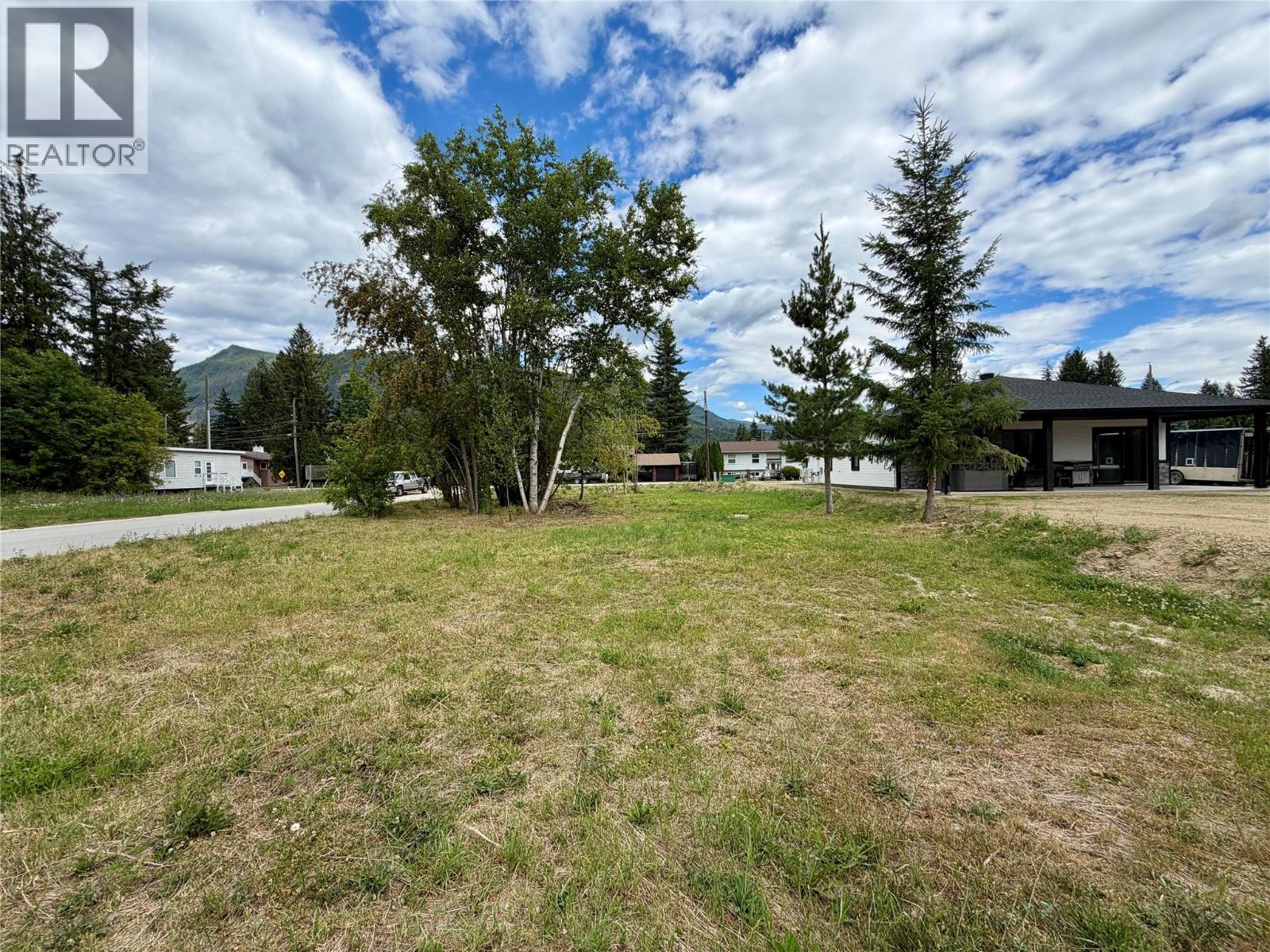 719 Parksville Street Property Photo 1