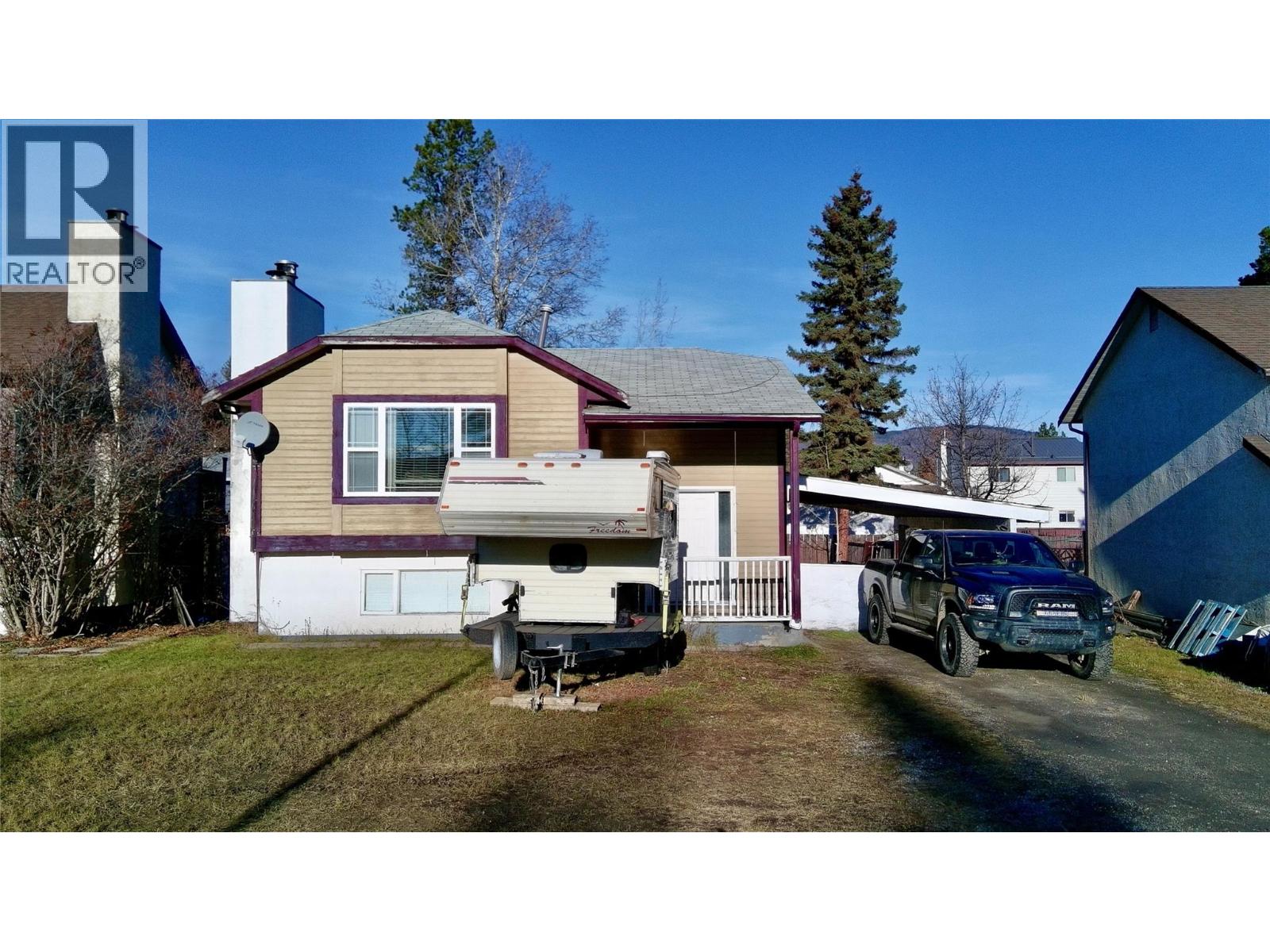 128 Peace River Crescent Property Photo 1