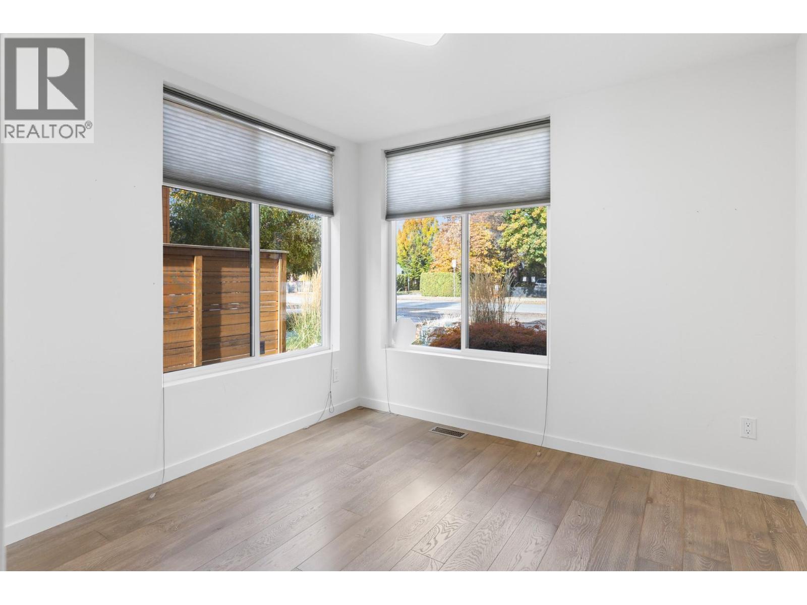 443 Christleton Avenue Property Photo 28