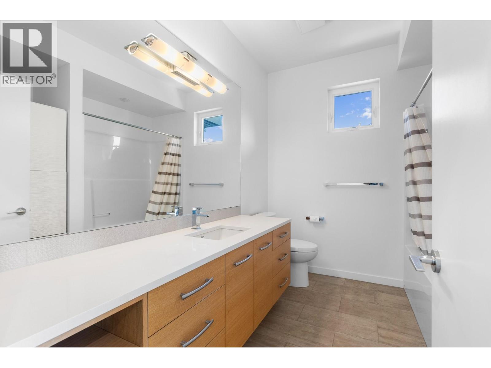 443 Christleton Avenue Property Photo 41