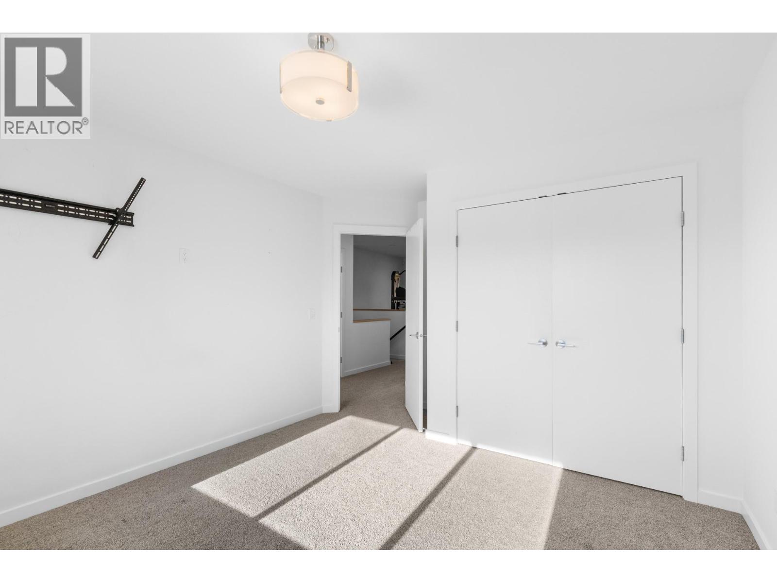 443 Christleton Avenue Property Photo 43