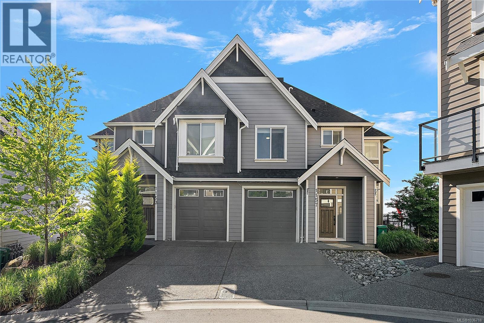 1157 Moonstone Loop