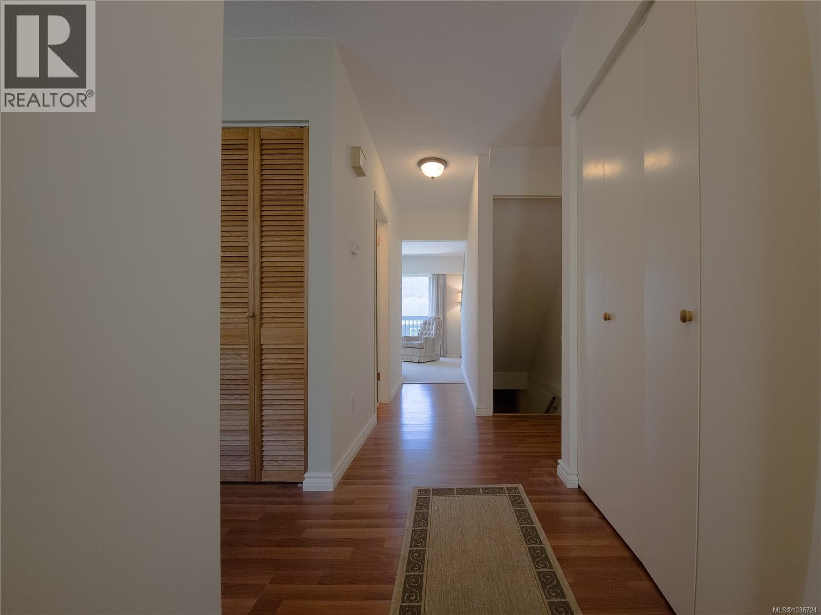 75 Mckay Cres Property Photo 3