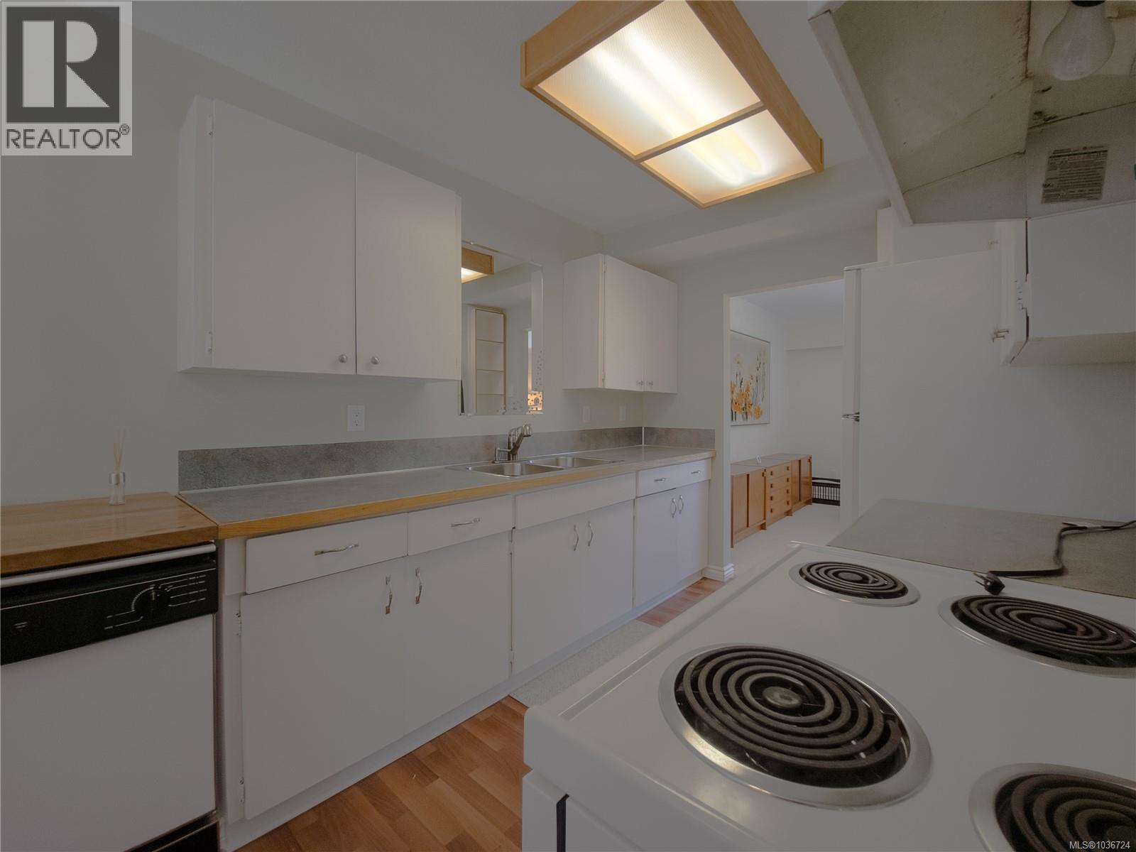 75 Mckay Cres Property Photo 4