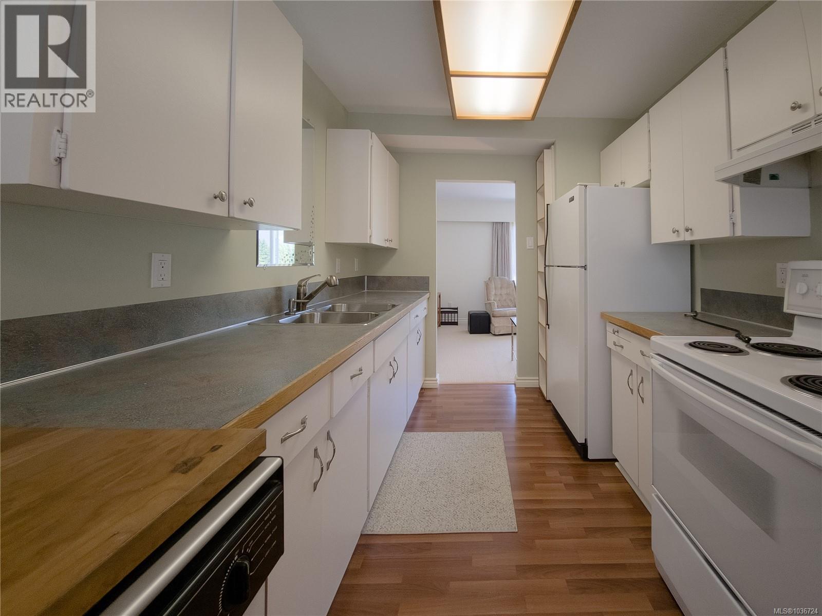 75 Mckay Cres Property Photo 5