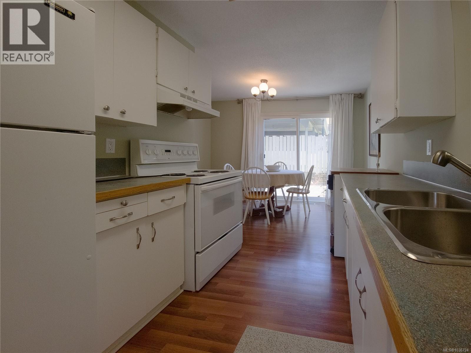 75 Mckay Cres Property Photo 6
