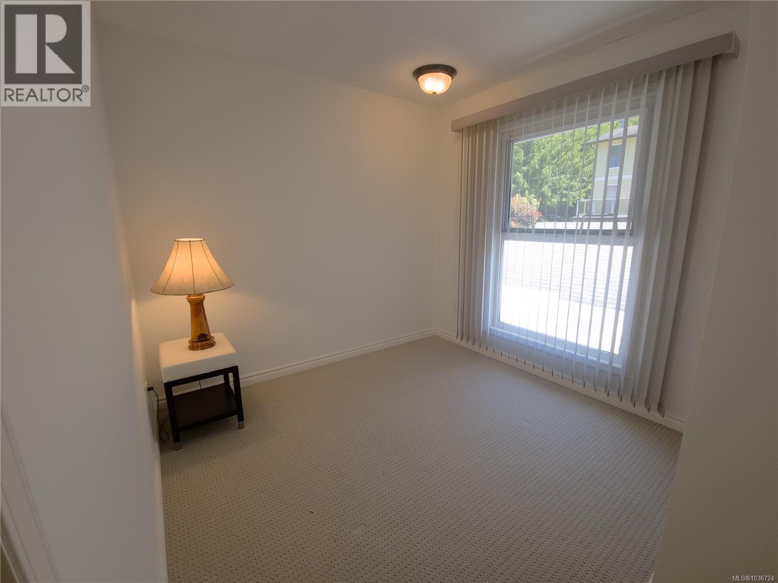 75 Mckay Cres Property Photo 22