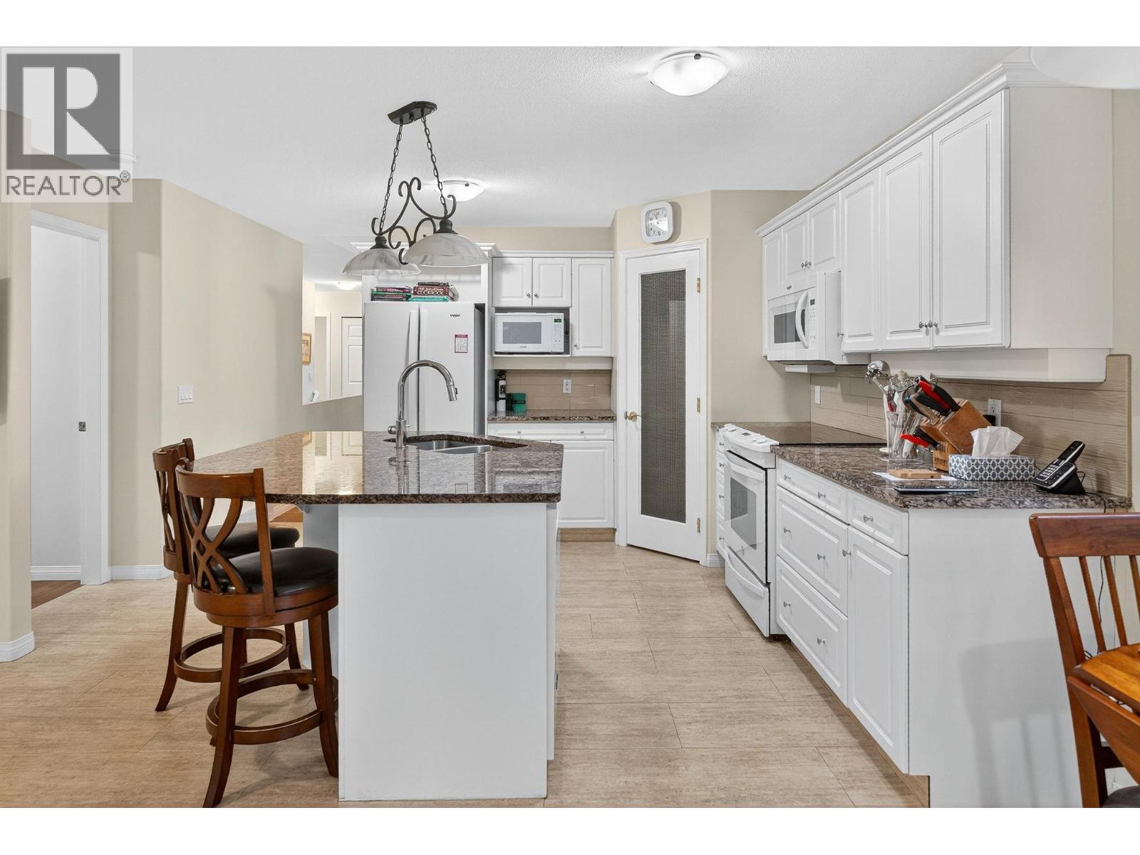 1321 Ridgeway Drive #101 Property Photo 14