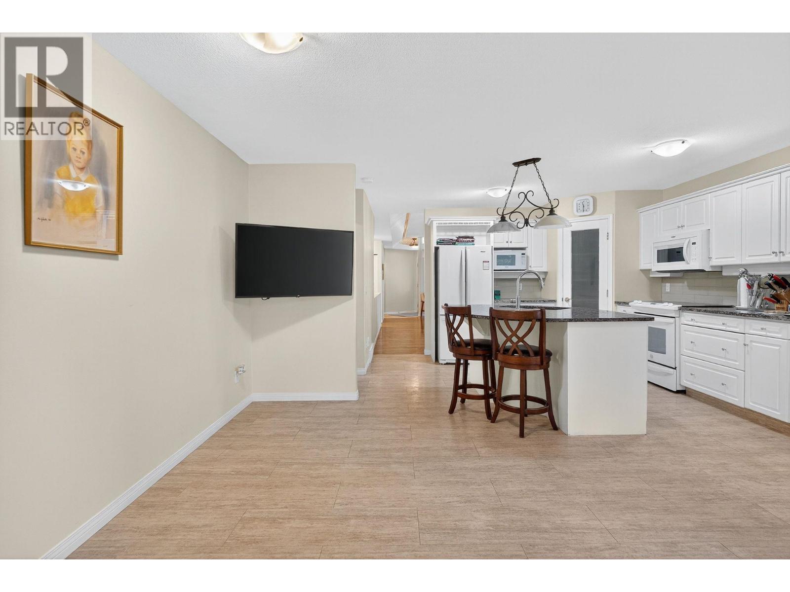 1321 Ridgeway Drive #101 Property Photo 18