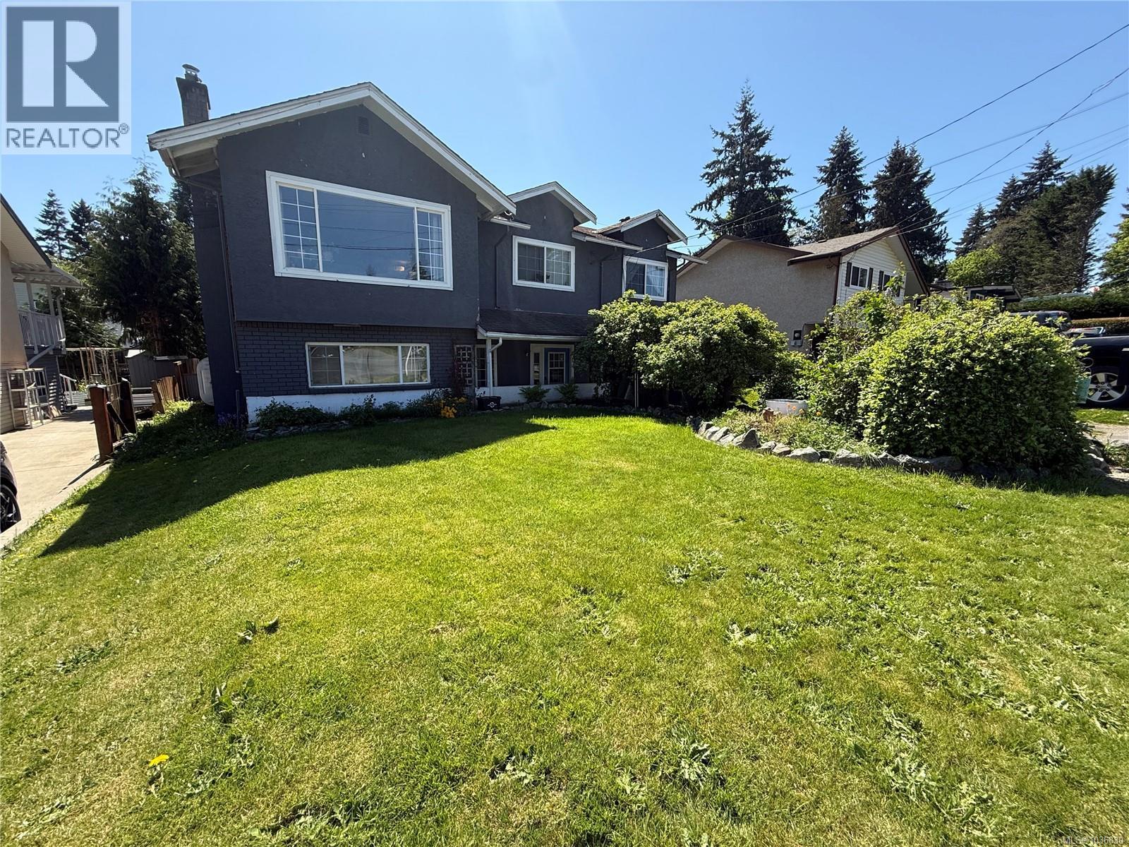 6343 Fairview Way Property Photo 1