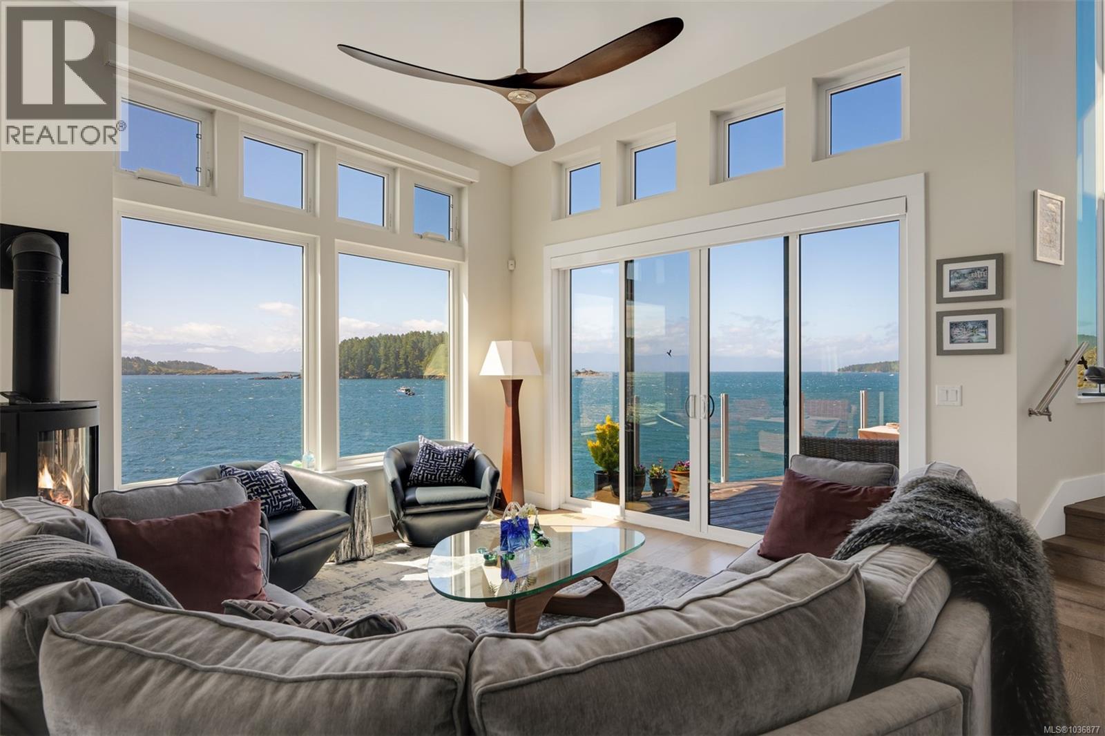 825 Sunset Pt Property Photo 1