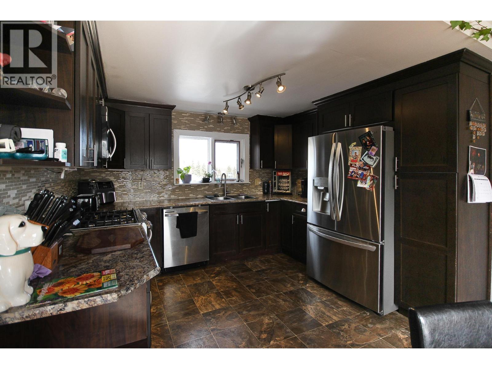 16020 Tupper Village Way Property Photo 13