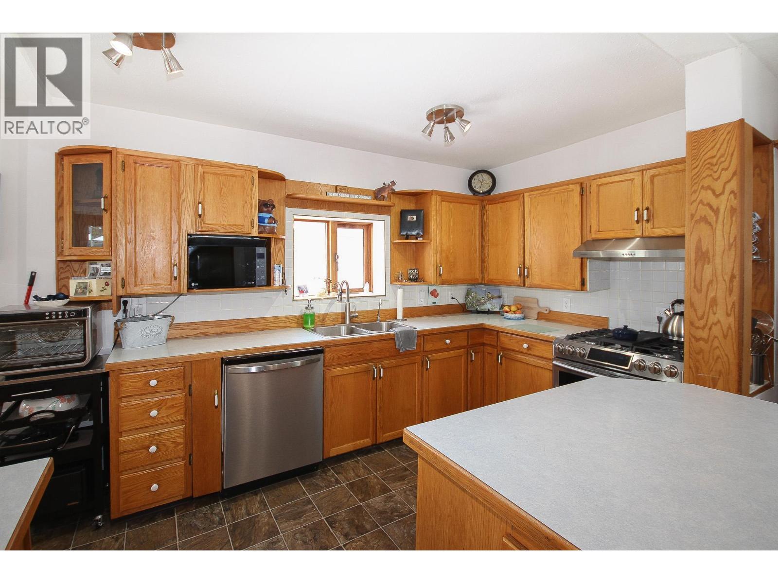 16020 Tupper Village Way Property Photo 40