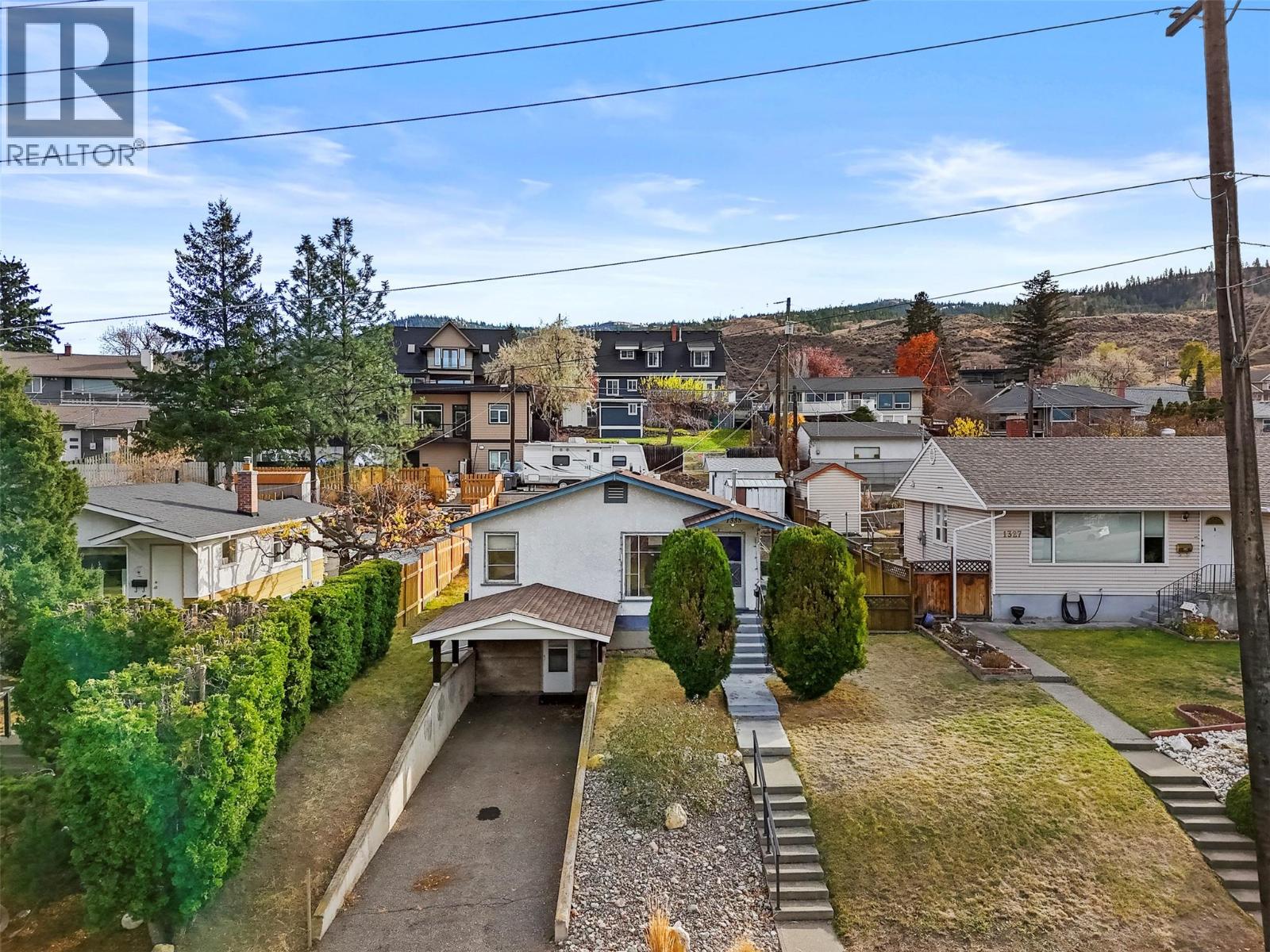 1335 Columbia Street