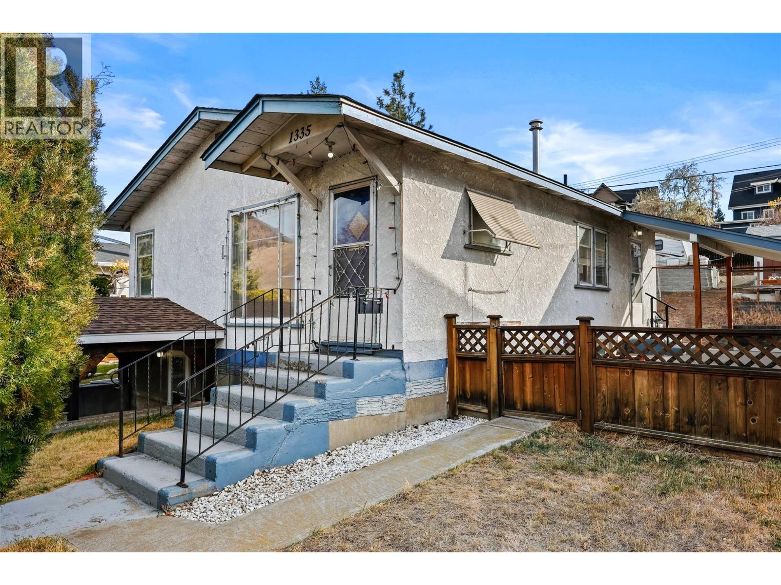 1335 Columbia Street Property Photo 2